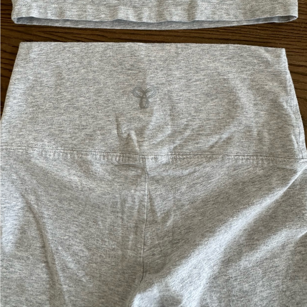 TNA cropped T-shirt & Biker short set